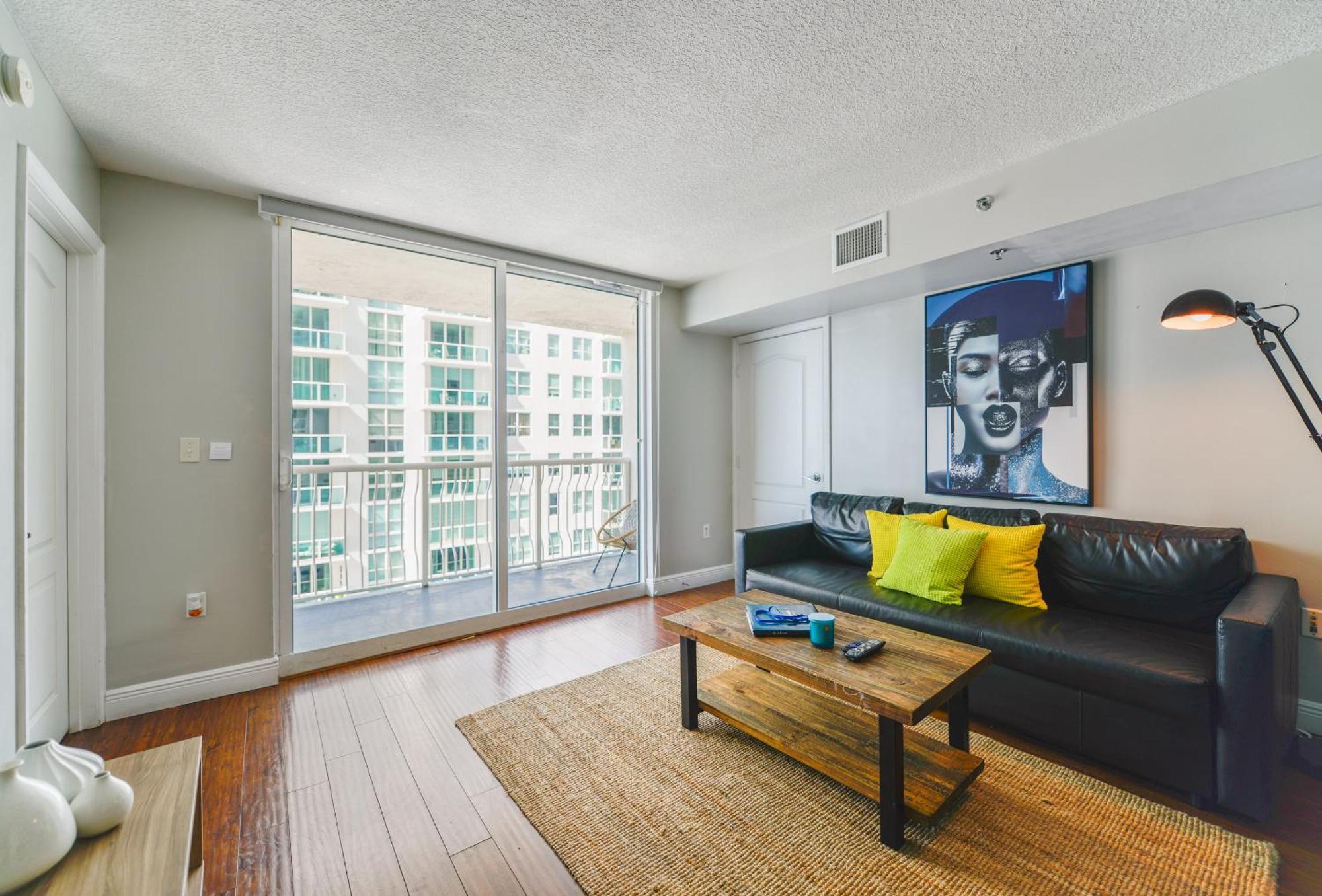 Amazing 3 Bedroom Condo At Brickell With Pool Маямі Екстер'єр фото
