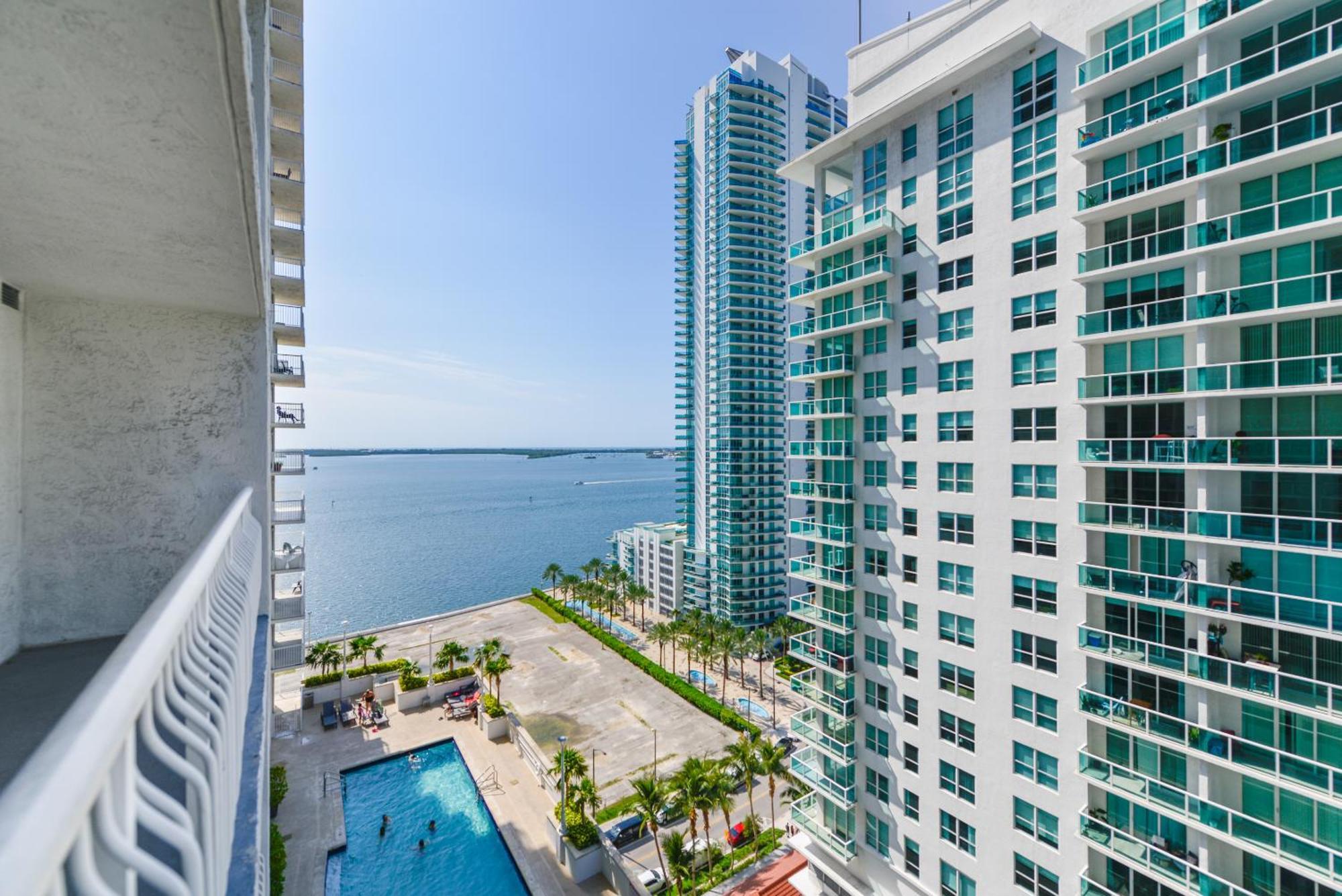 Amazing 3 Bedroom Condo At Brickell With Pool Маямі Екстер'єр фото